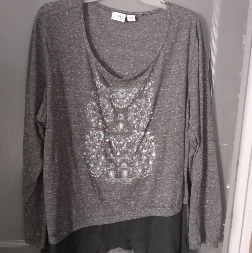 Cato woman long sleeve pullover top. Size 26/28